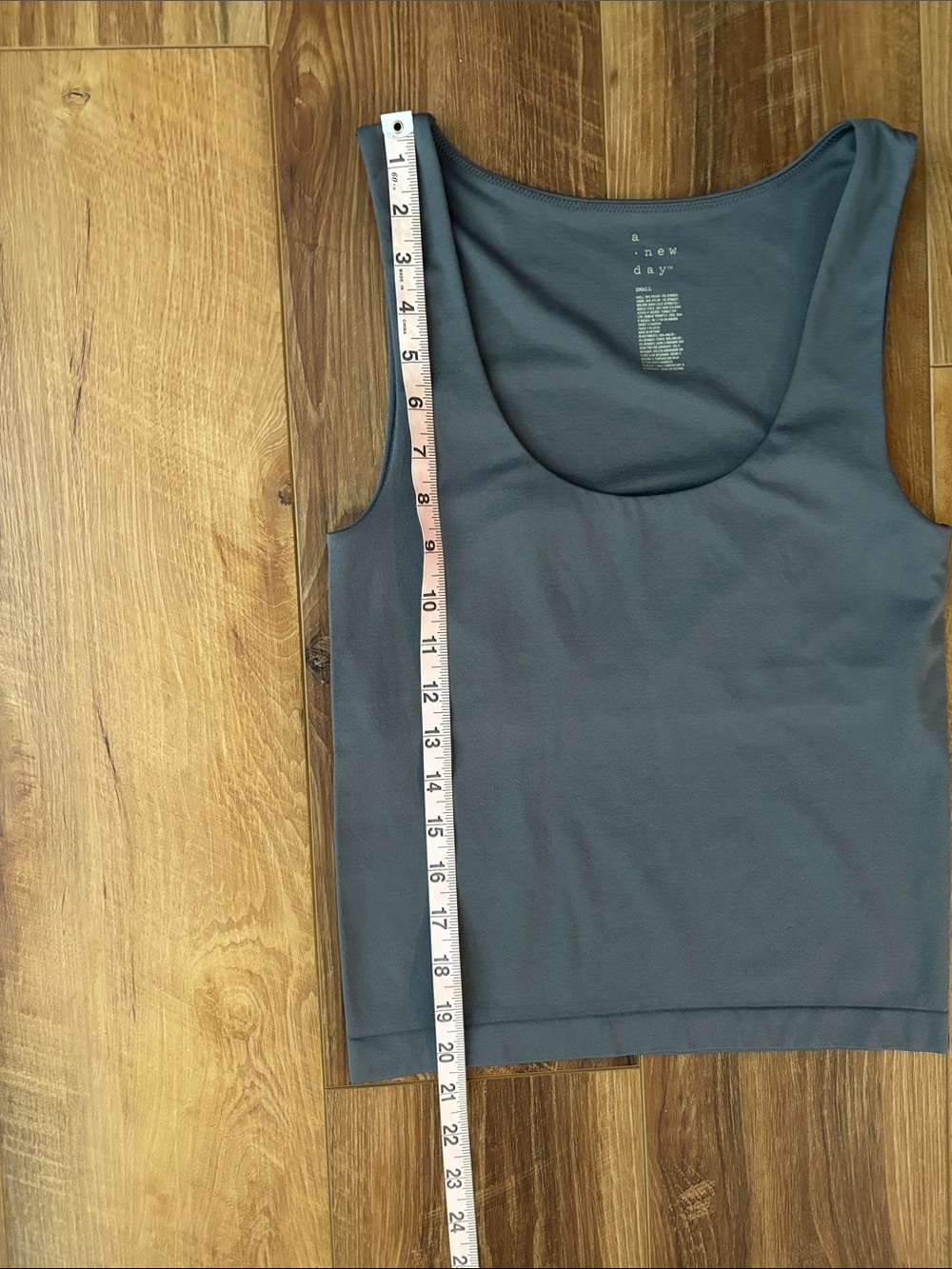 Bundle of A New Day Sleeveless Scoop Neck Tank Tops - Picture 7 of 10